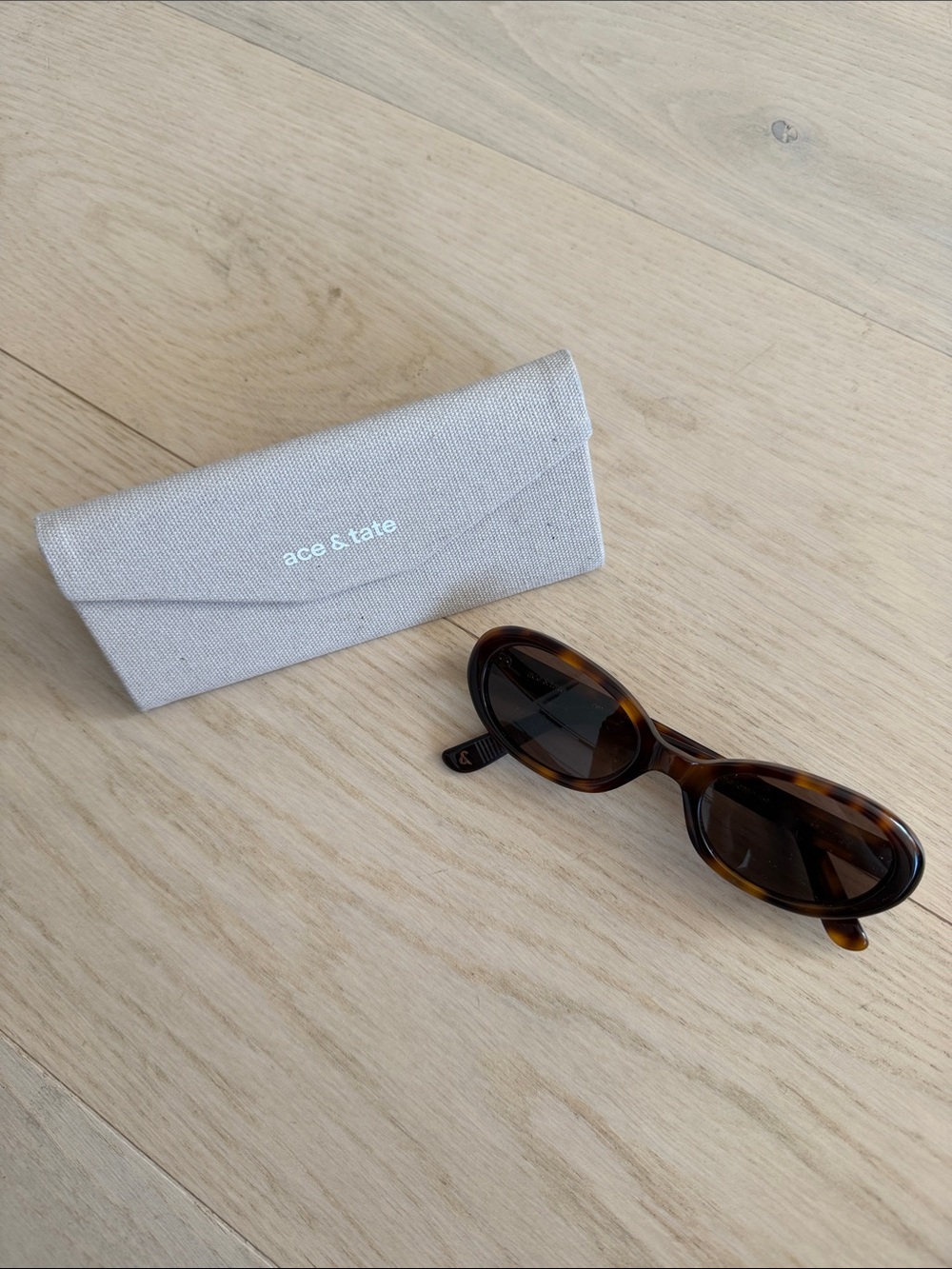 Tortoiseshell Oval Sunglasses - Brown